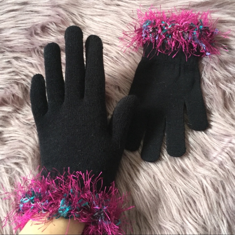 Fun gloves!! 2 pair! - Picture 4 of 4